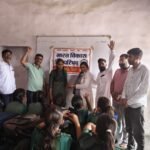 भारत विकास परिषद् शाखा अराई के बैनर तले बालिकाओं का एनीमिया परीक्षण किया।