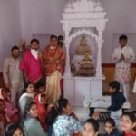 नागोला में कुंथुनाथ भगवान की 33वीं वर्षगांठ पर मंदिर के शिकार पर किया ध्वजा रोहण, भगवान का निकला भव्य जुलूस