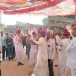लोधा का झोपड़ा में तेजाजी महाराज की प्रतिमा स्थापित, निकली भव्य बिंदोरी