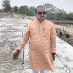 विधायक शत्रुघ्न गौतम ने किया 240 लाख की लागत से निर्माणाधीन पुलिया का निरीक्षण